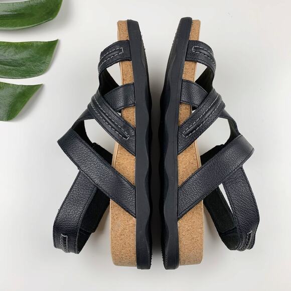 Clarks Brynn Step Sandals Black Leather Adjustable Comfort Women's 8 - Picture 8 of 10